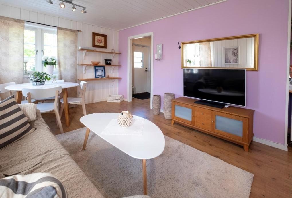 Lilla Groena Huset Pa Garden Härnösand Esterno foto